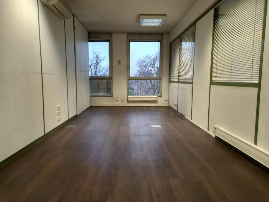 Bureau vide après débarras à paris et en région parisienne. Prestations de débarras dans le 75, 77, 78, 91, 92, 93, 94, 95, 60