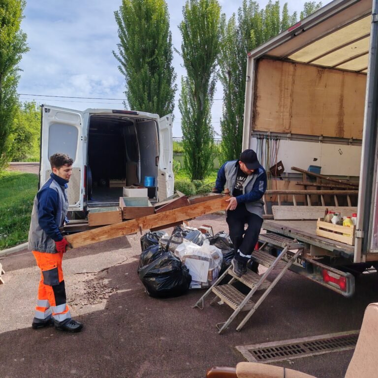Débarras appartement 78100 : vider appartement, cave, garage ou maison. Intervention rapide, devis gratuit,